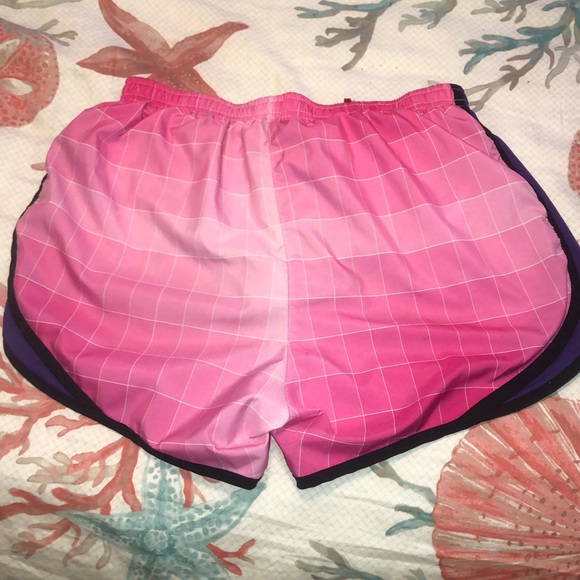 Nike tempo running shorts women’s size small - Picture 3 of 5